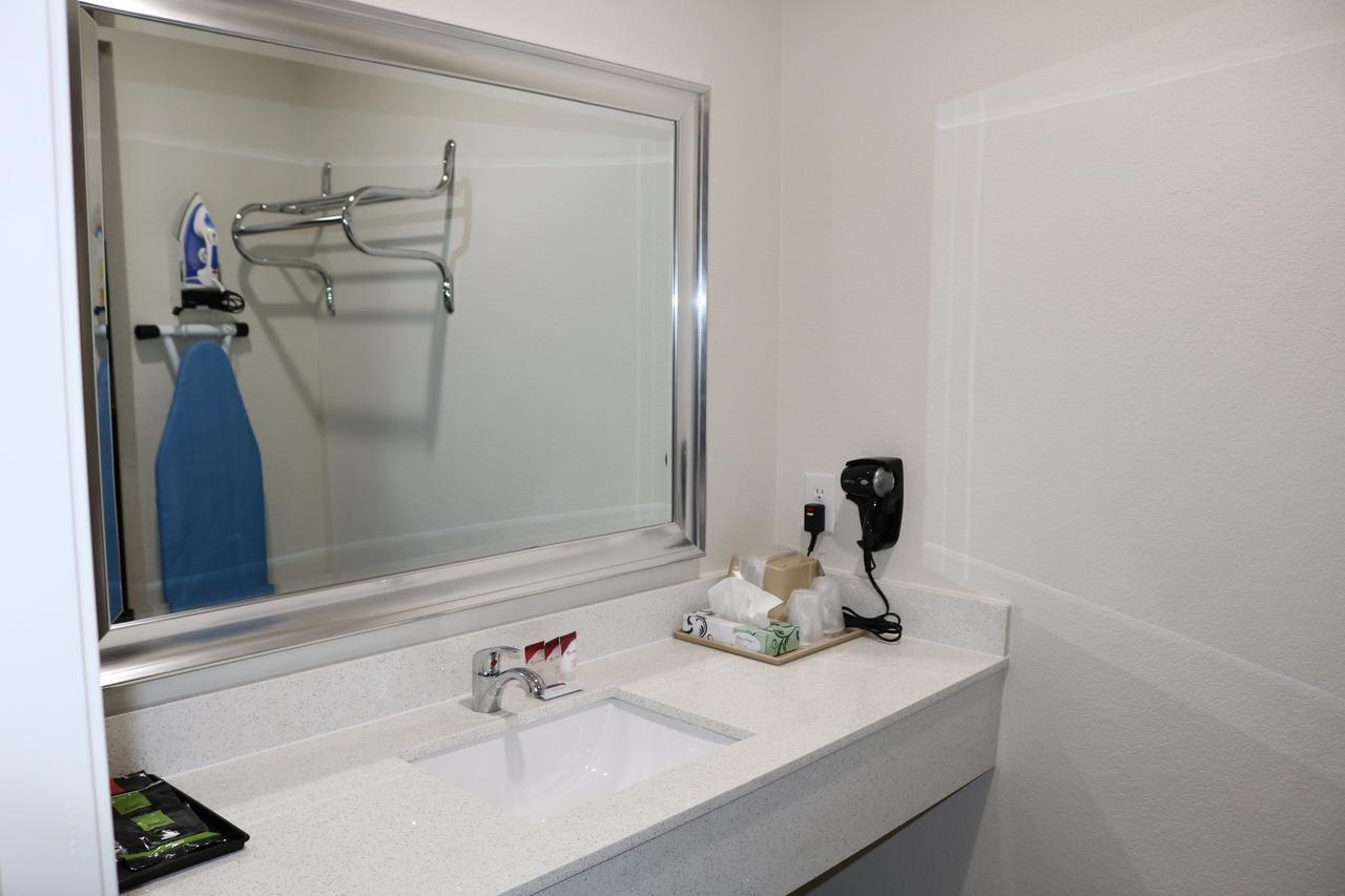 Scottish Inn & Suites - Iah Airport Humble Extérieur photo